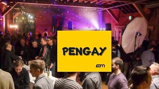 Schwul Latex Knechtschaft