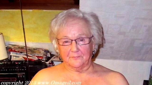 OmaGeiL Horny Grandmas in The Photos Compilation