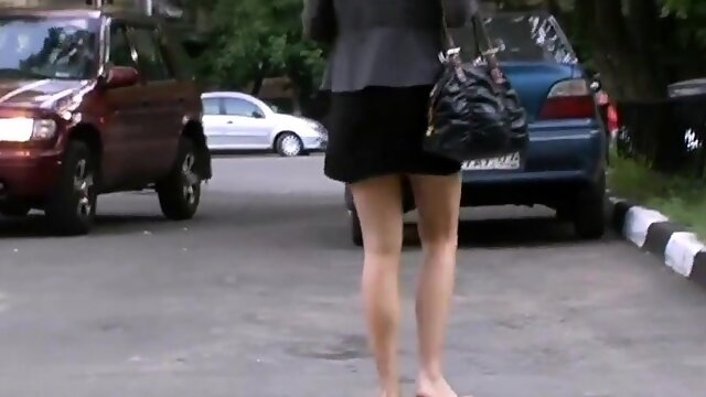 Barefoot secretary Nadya