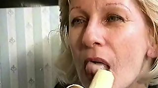 Old lesbians eating banana and make foot worship