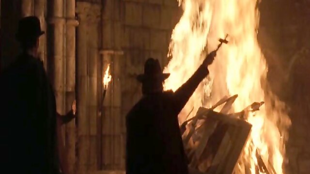 Here is hot clip of 3 scenes of Winona Ryder in Dracula: