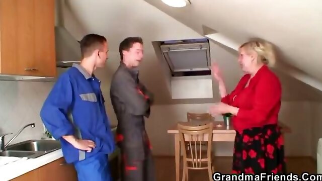 Granny gets her sexual desires serviced