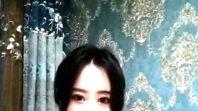 超稀有麗櫃然然露點天價密碼房 易直播然然