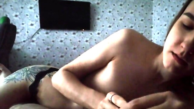 Tender blowjob before bedtime, oral creampie