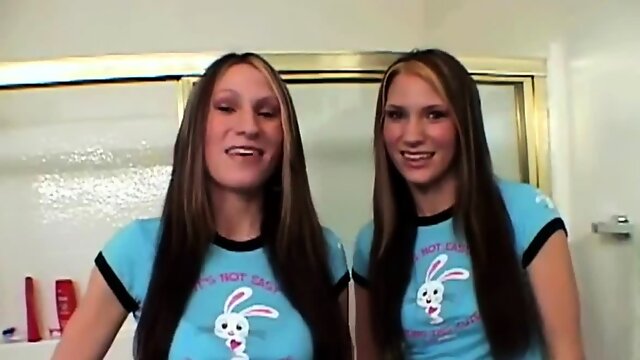 Teen twins masturbate