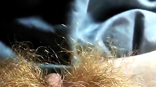 Rossa Pelosa Masturbazione