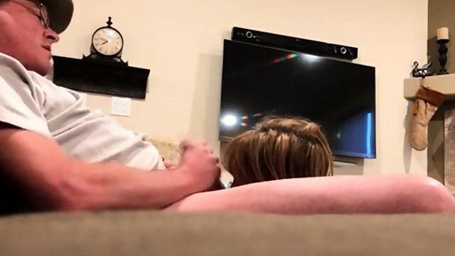 Tracy gives blow job