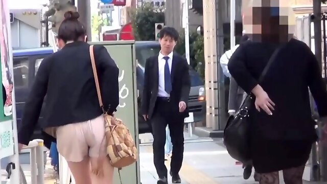 Kinky asians watersportin