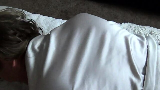 Heather C Payne enjoys working a cock