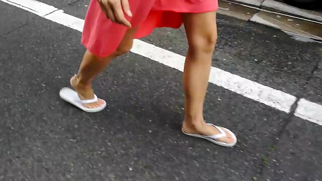 Mistress POV walking bare feet (flip flops) - Mistress Kym