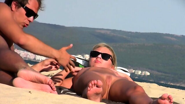 Awesome Nude Beach Females - SpyCam Close Up