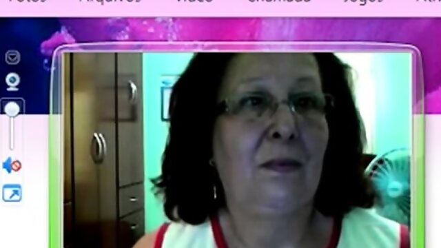 Brazilian Mature on webcam