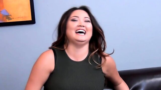 Gigi Skye gives the perfect blowjob