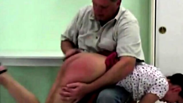 Girl getting some OTK spanking