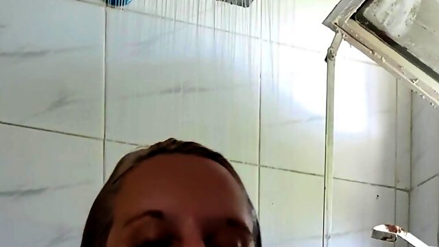 Amateur Horny Blonde Masturbates with Beer More webcamgirls