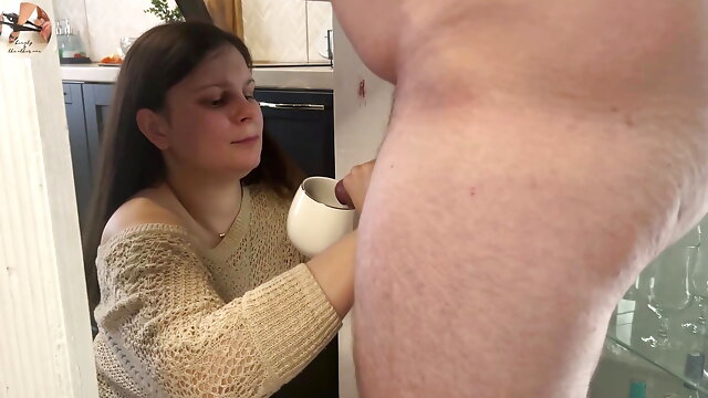 Amateur WIFE needed some cream for her coffee so she milked her husband! 