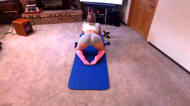 Stepsister sucks stepbrothers dick instead of doing yoga