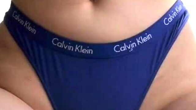 Amateur close up ass toying