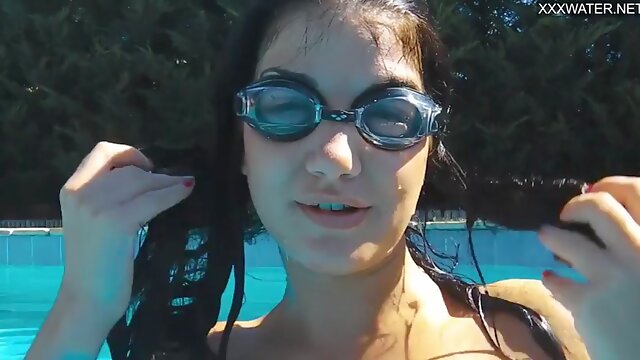 Jacqueline Hope cums in the pool
