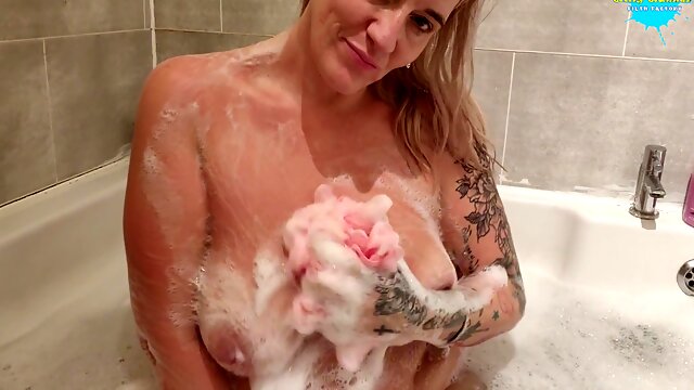 Watch Our Milf Seductively Bath