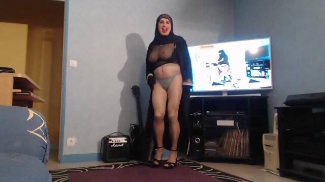 Veiled muslim with XXL knockers