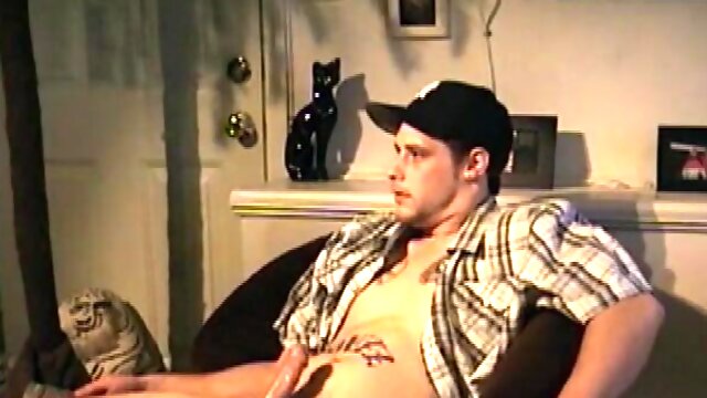 Licking Straight Boy Buzz