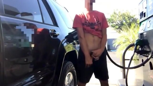 Gay Amateur Caught Masturbating