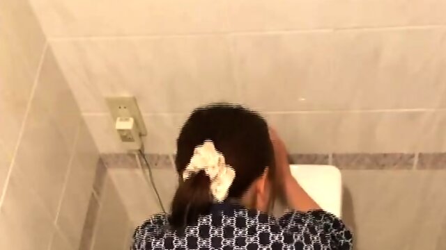 A duo having heavy hookup in the douche during a break