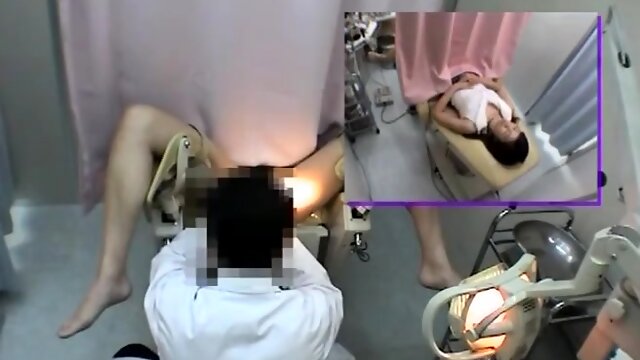 Magnificent black-haired housewife Yoko (33) -Inner check-up table exam (first-ever half) -All gynecological exam File04-b