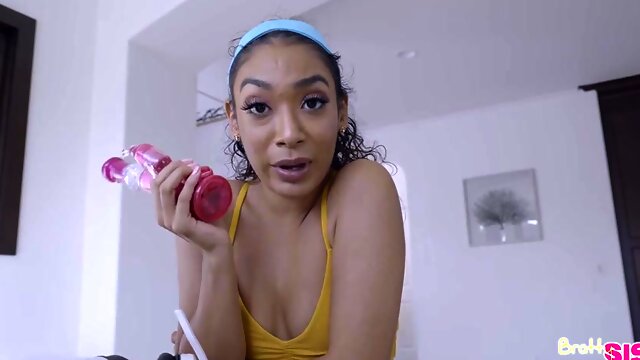 Red-Hot ebony Sarah Lace didn’t have use her fuck-fest fucktoy, she had antsy wood prepped for ravaging