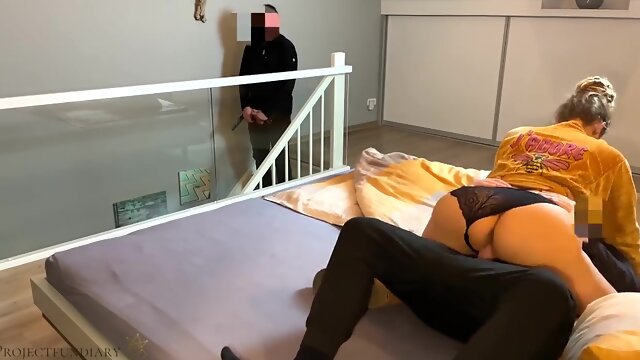 Hausfrau, Nachbarin, Deutsch