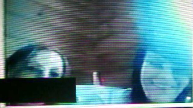 2 stripteased girls shocked delight (+ sound )