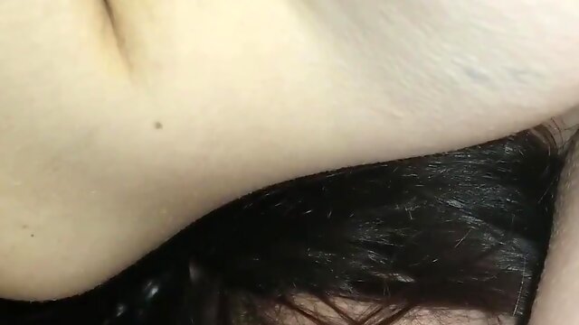 Providing her a mouthhole while shes handed out toasted