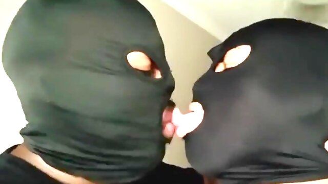 Faggot Smooching : Masculine Smooching : Tongue Inhaling : Blowjob Fetish