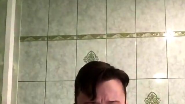 Red-hot lad wanking and nutting in shower