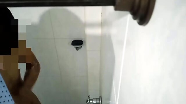 I record my buddy while he takes a bathtub - chapter two