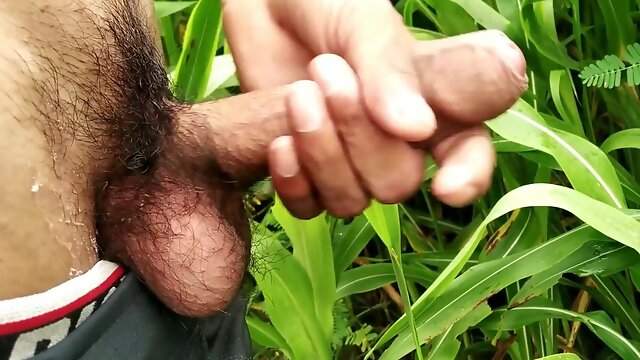 Outdoor Hj and Money-Shot on Grass