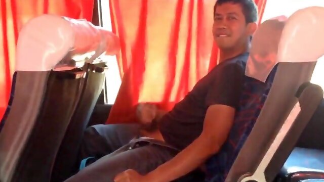 Str8 filipino jerk & cum in bus ride