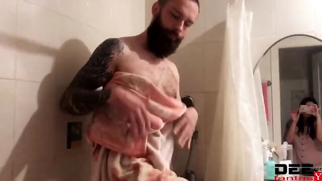 Dirty tattooed pervert wanks cock in the bathroom while doing laundry