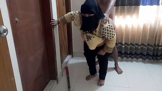 Indian Maid Fucked By Boss While Sweeping Office - Big Ass Creampie
