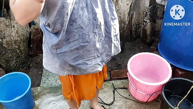 Indian Village Bath, Village Girls Outside, Desi Villagers Outside Video