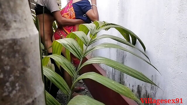 House Garden Clining Time Sex A Bengali Wife With Saree in Outdoor ( Official Video By Villagesex91)