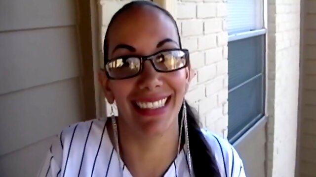 Queen Beautiful In Takes Jimmy Ds Big Cock! 5 Min