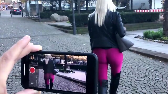 Blonde Milf does not take off her leggings during fuck with a stranger