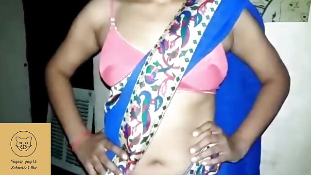 Padosi bhabhi yogita ko  raat me akele ghar pe bula kar Dogistyle me choda