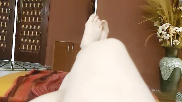 Mistress Lara shows her beautiful feet relaxing in spa