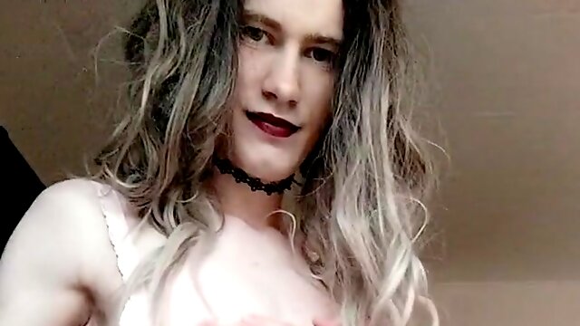 Crossdresser Striptease, Sissy