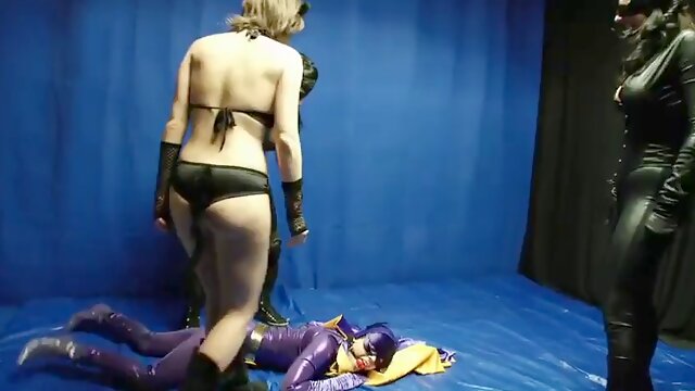 Batgirl Wrestling