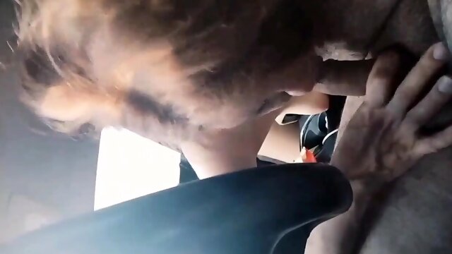 Amateur Wife swallow cum in car