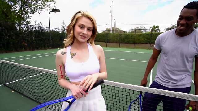 Interracial dicking with a good looking chick - Kimberly Snow